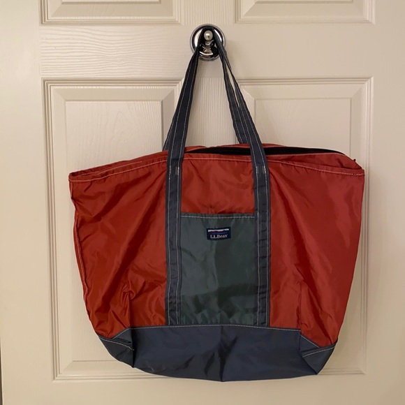 L.L. Bean Handbags - LL Bean colorblock tote nylon bag with zipper closure